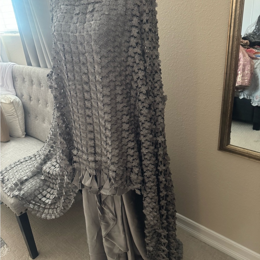 Size small grey color